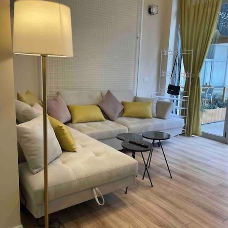 Lovely Apartment In Pogradec City With A Lake View Bagian luar foto