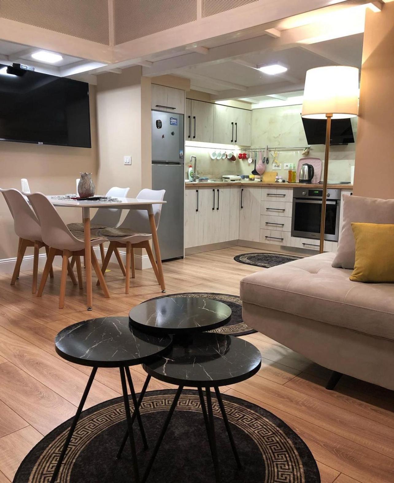Lovely Apartment In Pogradec City With A Lake View Bagian luar foto
